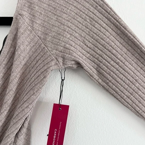 NWT CARBON38
Long Sleeve Wrap Ribbed Top - Beige - XS - Picture 9 of 10
